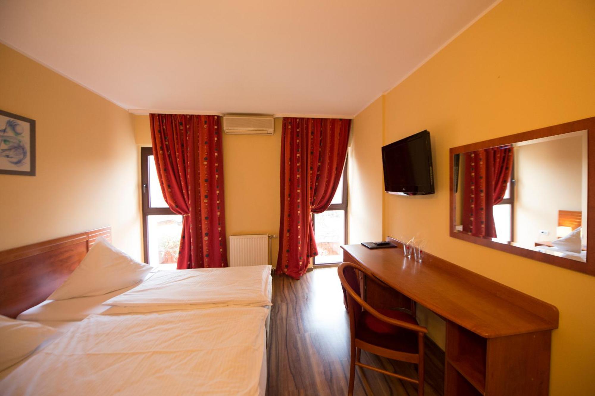 Perla Corp B Hotel 3*